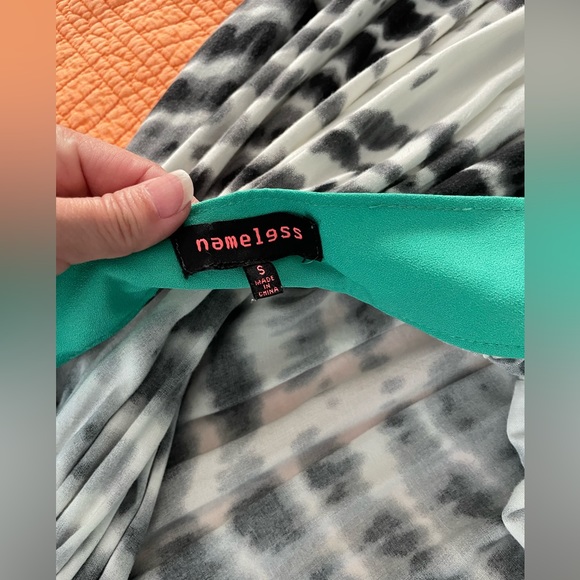 Boutique High-Low Maxi & Backless Dress - Picture 4 of 4